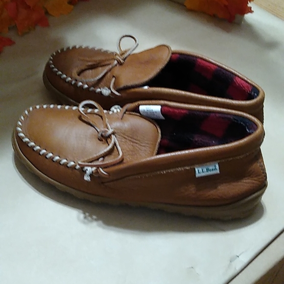 L.L. Bean SZ 10 Mens slippers - Picture 4 of 6